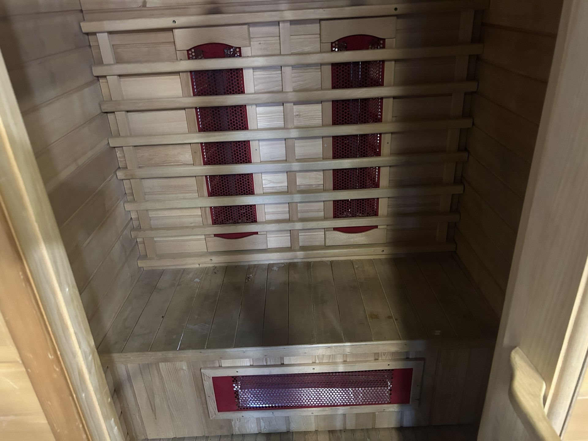 keys backyard two person infrared sauna.