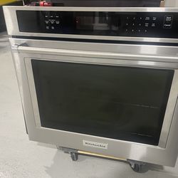Kitchen Aid 30” Single Electric Wall Oven