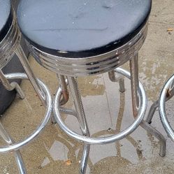 3 Stools 