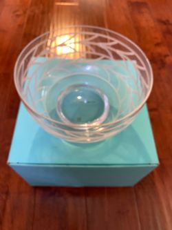 Tiffany & Co Crystal Glass Bowl 10" Etched Vine Leaf Pattern Centerpiece