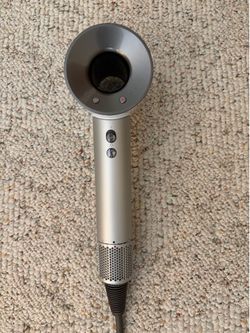Dyson supersonic hair dryer