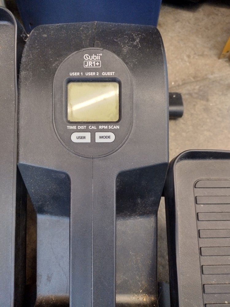 Cubi JR1+ Desk Elliptical