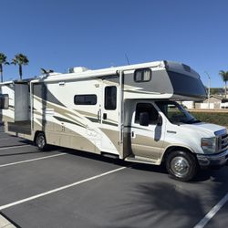 2010 Class C Winnebago Outlook 31c Double Slide Outs 37,000 Miles 