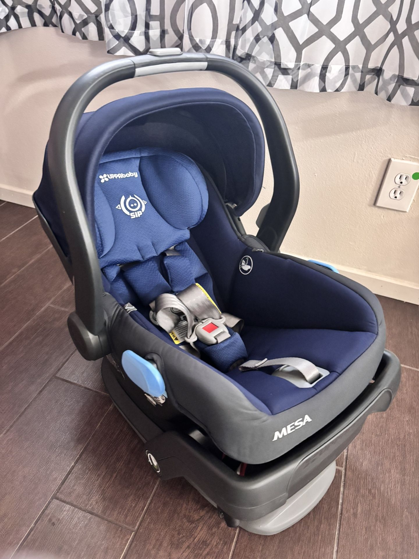 Uppababy Mesa Infant Car Seat 
