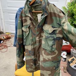 Vintage Camouflage Jacket Large (Northridge) 