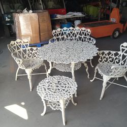 Metal   Patio Set
