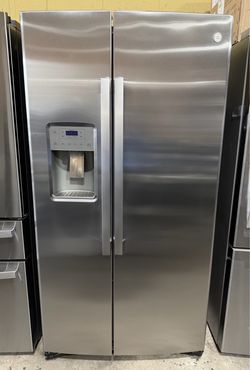 Refrigerator w/WATER+ICE