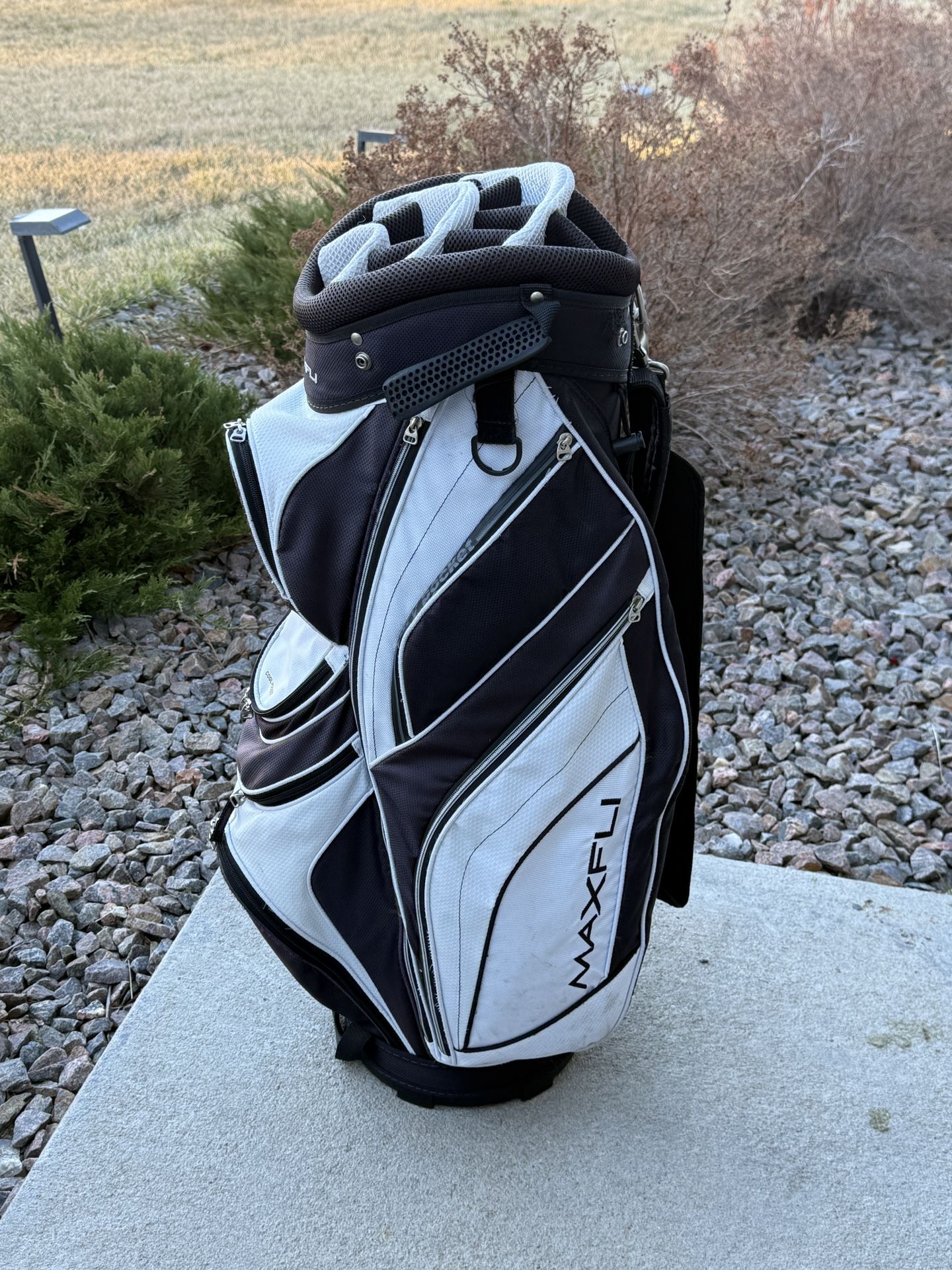MAXFLI GOLF CART BAG Lightweight 14 way top Black/White w/ Rainhood
