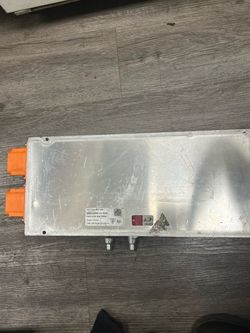 OEM Porsche Taycan 22kW On-Board Charger (OBC) - https://offerup.com/redirect/?o=OUoxLjkxNS42ODEuQkg= - As Is