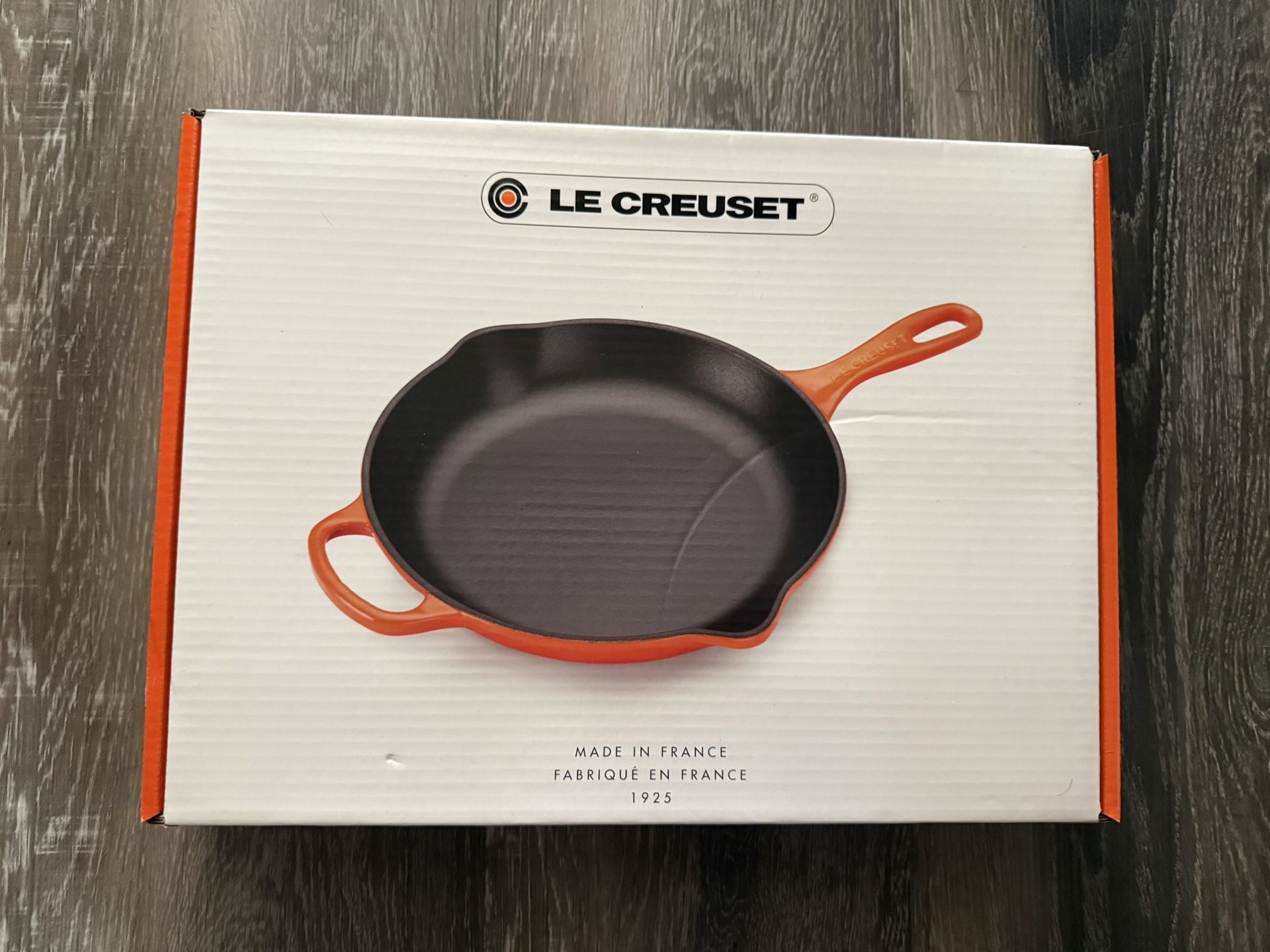 Le Creuset Signature Enameled Cast Iron Skillet 11 3/4”
