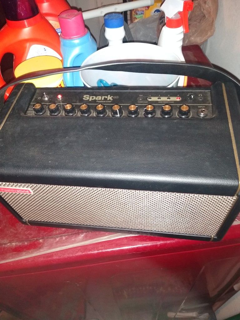 Spark Guitar Amp With Bag