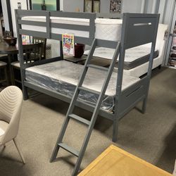 Bunk Bed! $299! Easy Financing! 🏠🚨🩷 