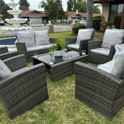 brand new patio 8 pieces set 