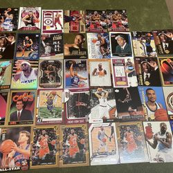 Lot of 38 Cleveland Cavaliers Basketball Cards Including LeBron