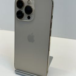 Apple iPhone 13 PRO 256gb. ( Fully Unlocked )