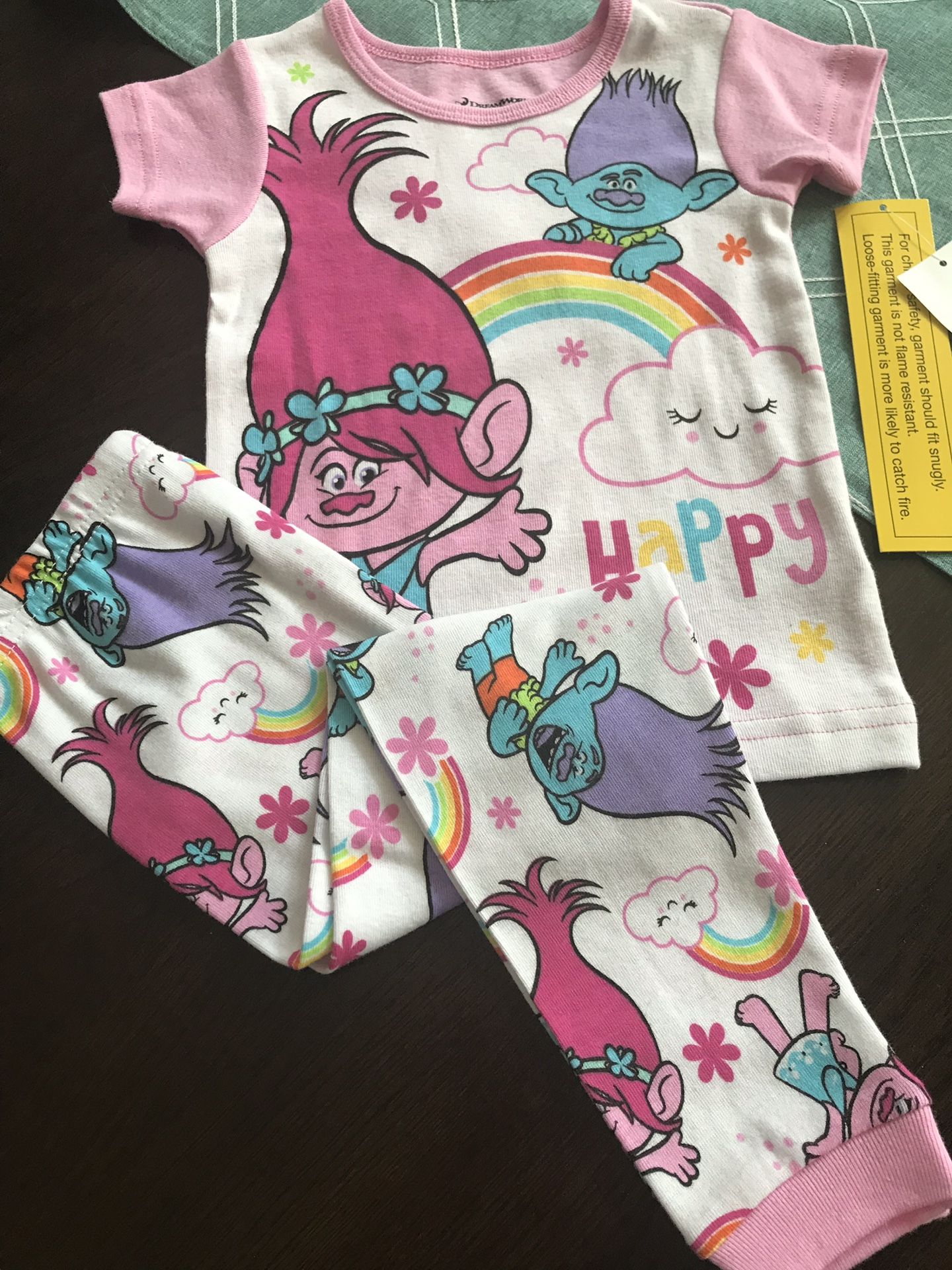 Trolls pajamas 2-pc size 3T with tags