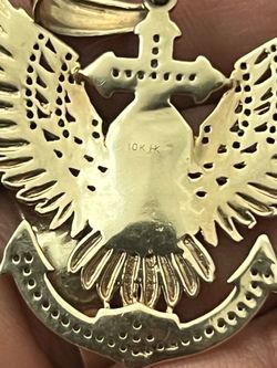 10k Gold eagle diamond pendant