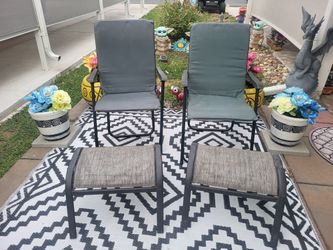 Set Of 2 Outdoor Patio Folding Lawn Chairs & 2 Ottomans 