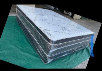 NEW Queen mattress pillowtap