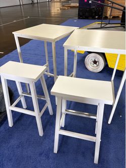 Table and chair set