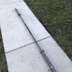 7 ft Olympic Steel Bar and 2 Clips