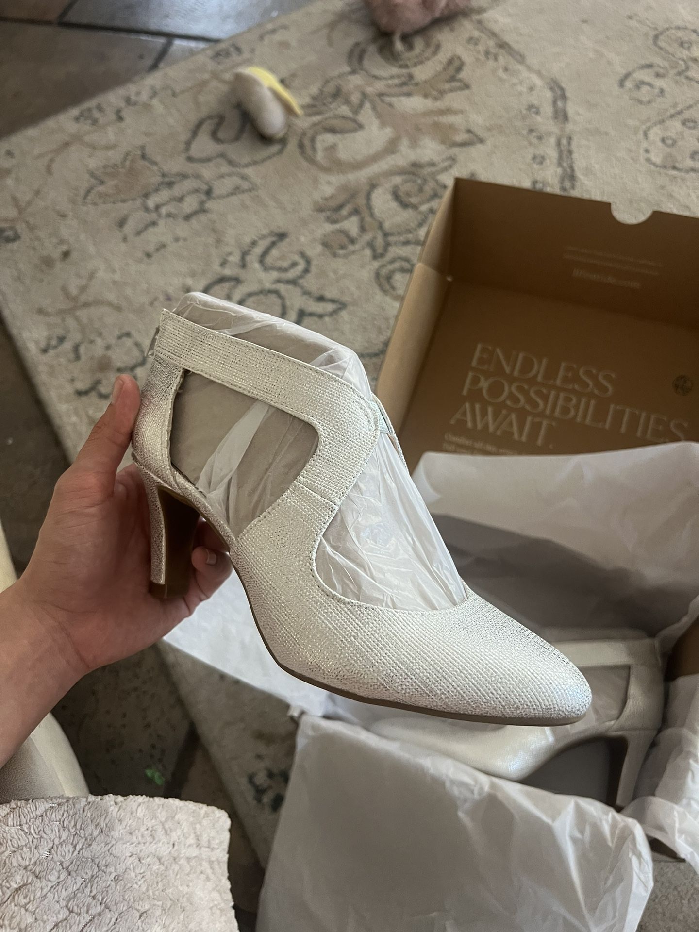 size 5.5 heels NEW