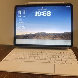 M2 iPad Pro 11-inch (Cellular) Bundle - Magic Keyboard & Pencil 2