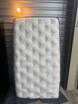 Mattress twin