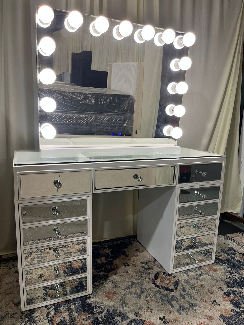 Hollywood Vanity W/Bluetooth Speakers and Charging Ports Brand New In Box In White ONLY $499