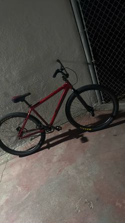 2026 Throne bike