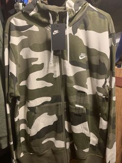 Men’s Nike Camo Hoodie Zipoer jacket size M