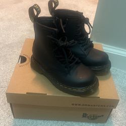 Size 7 Dr Martens