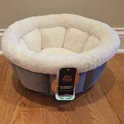 Cuddle Cup Ilan Cozy Microfiber Cat and Dog Bed- New