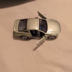 Toy 2006 Ford Mustang GT Car Metal (Offer?)