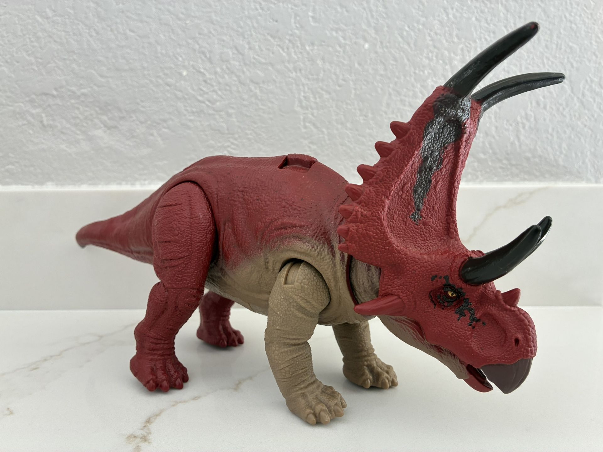 Jurassic World Diabloceratops Dinosaur