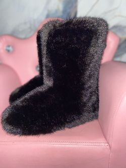 Faux fur boots