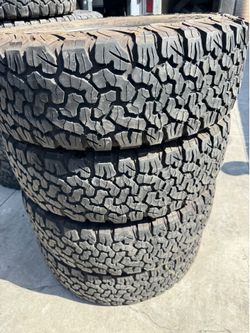 255/70r18 Bfgoodrich ko2 tires en excelentes Conditiones de Vida las 4
