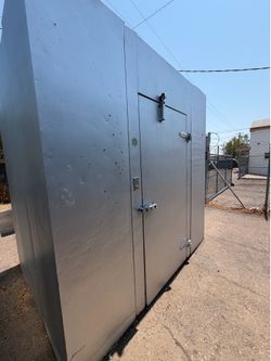 Walk-in cooler