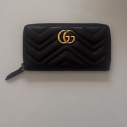 Gucci GG Marmont Matelassé Leather Zip Around Wallet