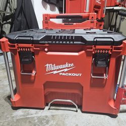 Milwaukee Packout With Handle And Wheels