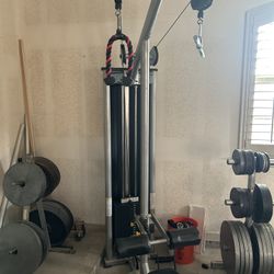  Heavy-Duty Lat Pulldown Machine