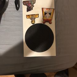 Xbox One Series S (Read the Description)