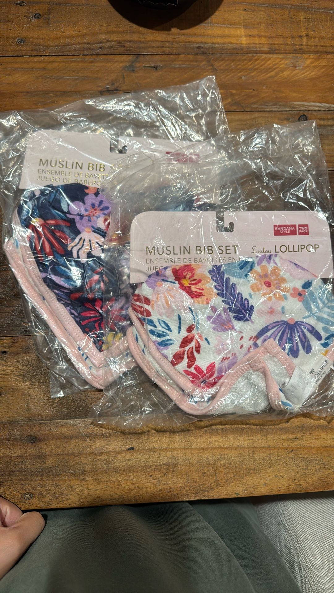 Louloulollipop Muslin Bandana Bibs