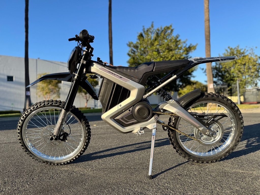 2023 Rawrr 72V Mantis Silver