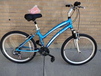 Schwinn Midtown Comfort bike