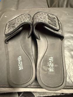 Michael Kors blocky slipper size 6