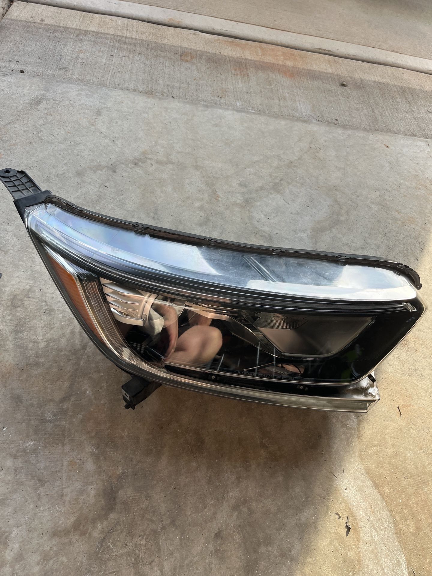 Headlight Assembly for 17-22 Honda CR-V 33100-TLA-A0