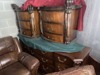 Bedroom Furniture Set