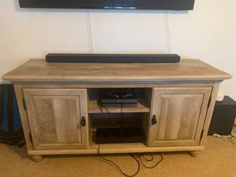Entertainment dresser
