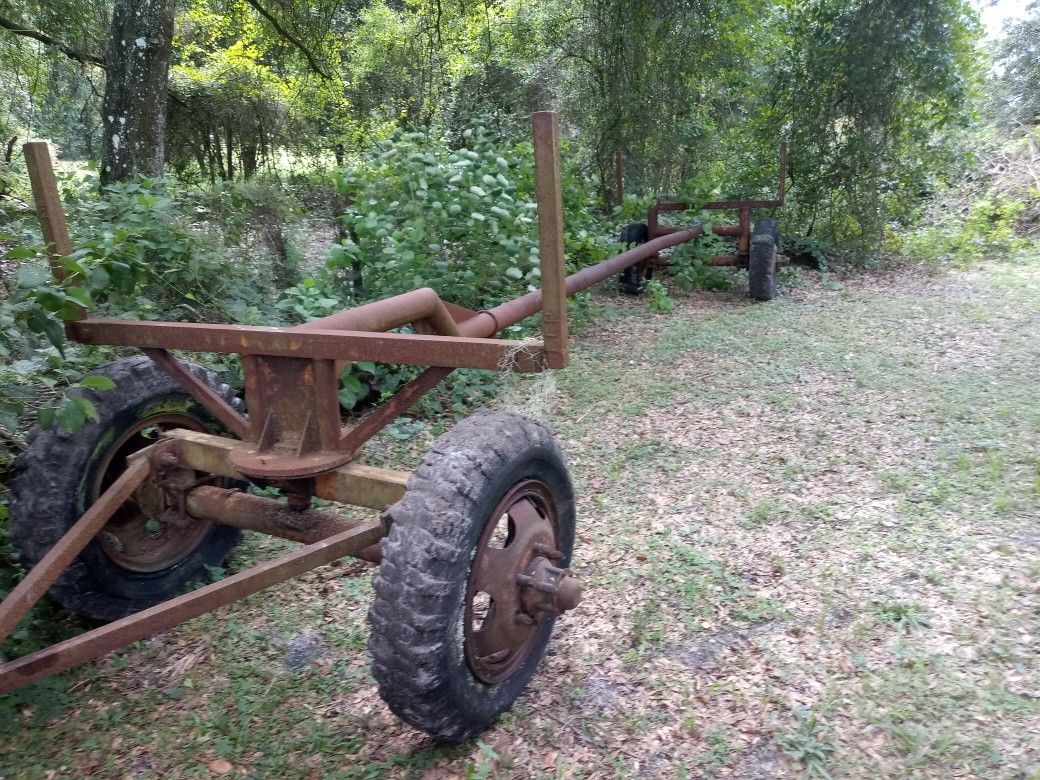 Farm irrigation pipe trailer